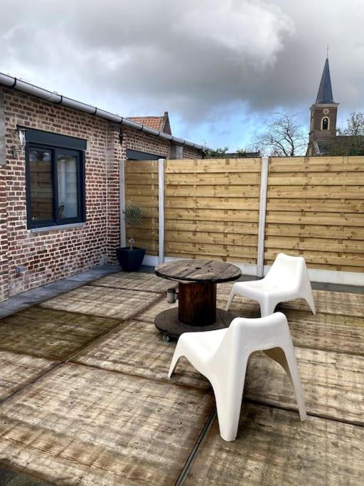 Entre Ville Et Campagne Appartement Cosy Avec Parking Et Terrasse Wood Coutiches ภายนอก รูปภาพ
